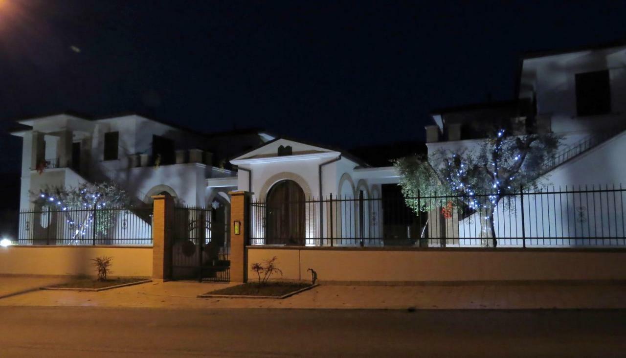 Residence Stella Del Gran Sasso Colledara エクステリア 写真