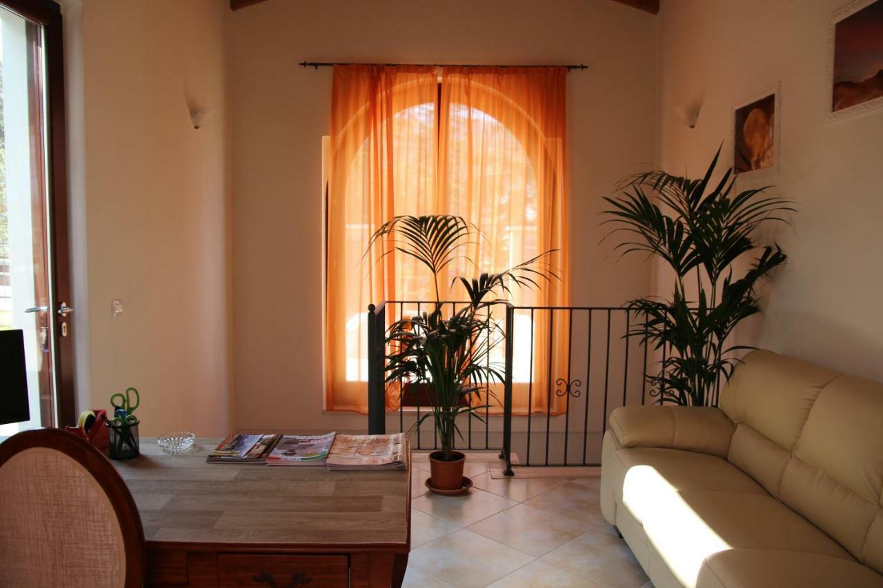 Residence Stella Del Gran Sasso Colledara エクステリア 写真