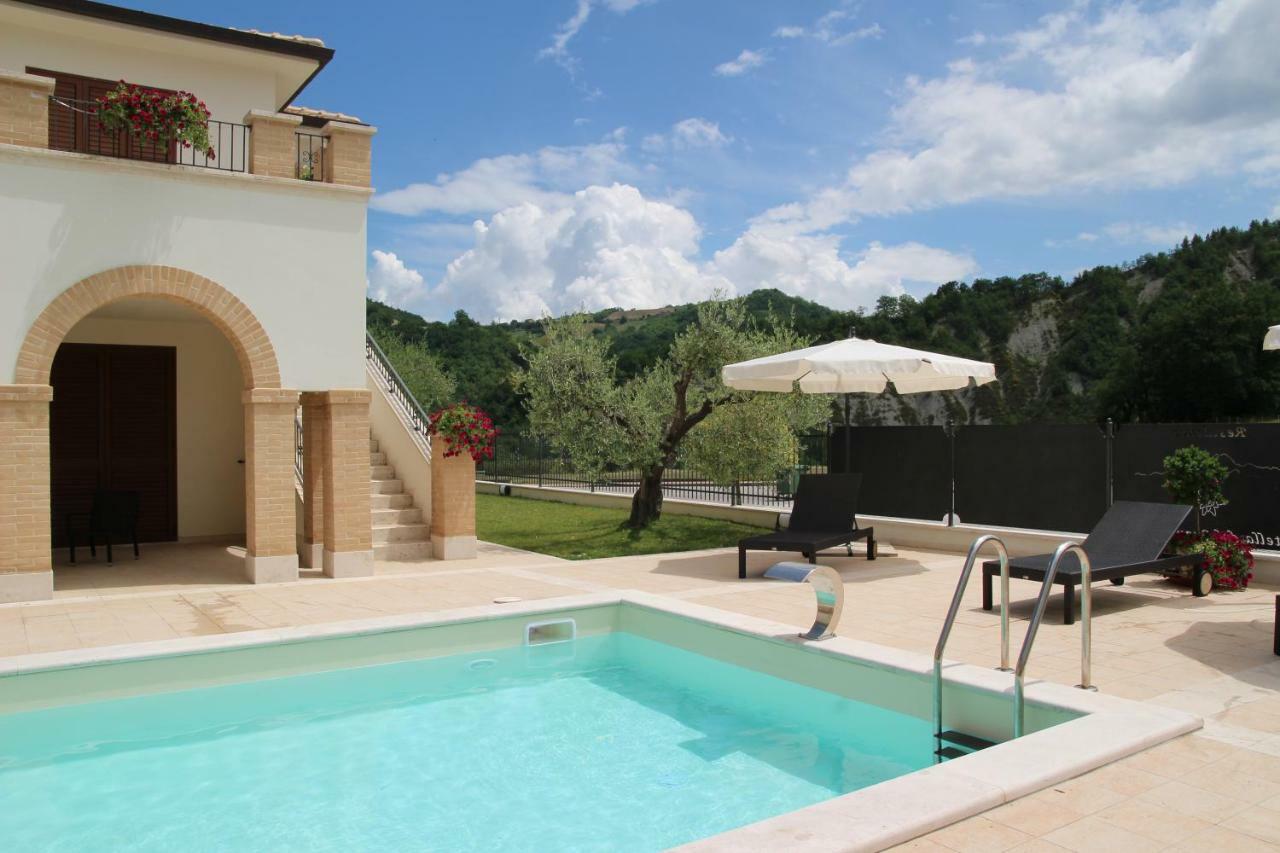 Residence Stella Del Gran Sasso Colledara エクステリア 写真