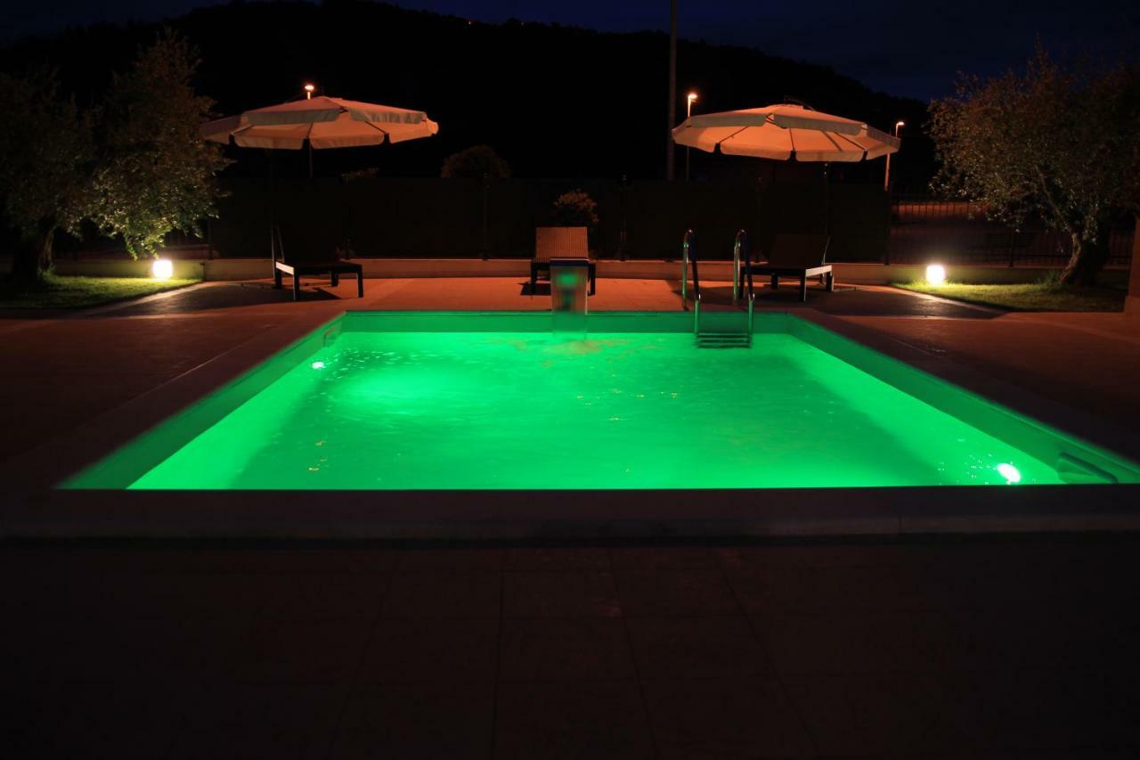 Residence Stella Del Gran Sasso Colledara エクステリア 写真