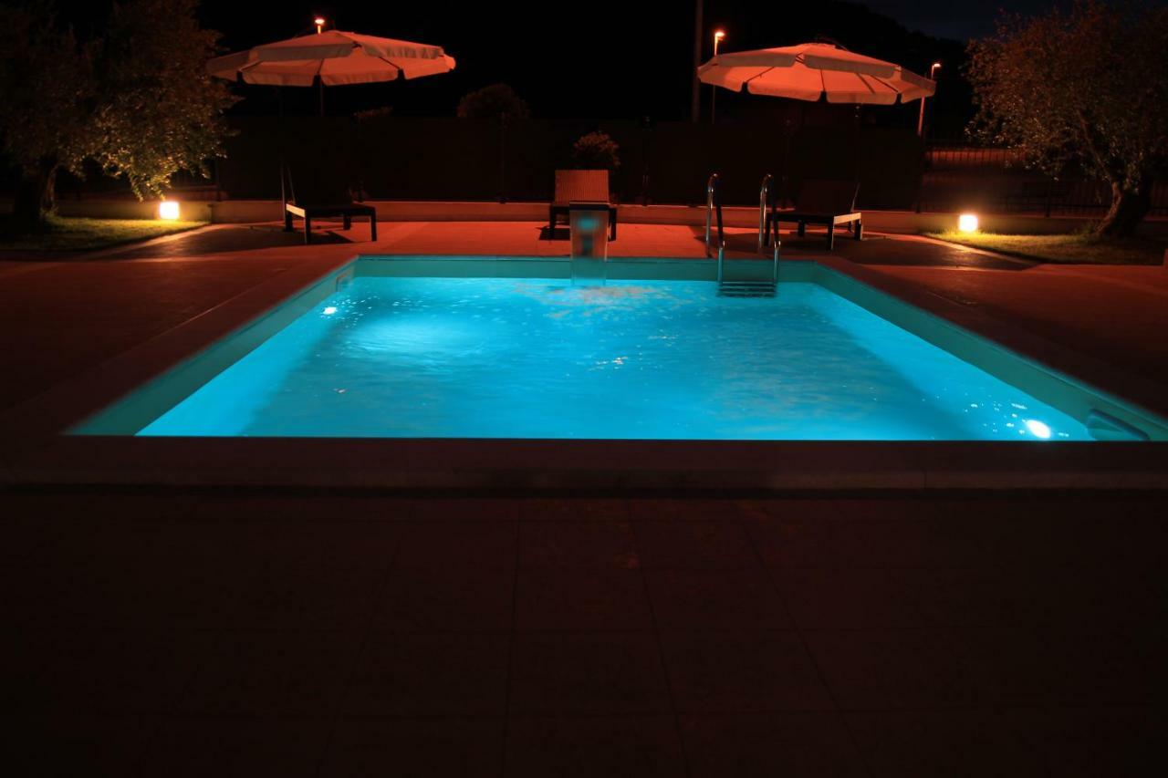 Residence Stella Del Gran Sasso Colledara エクステリア 写真